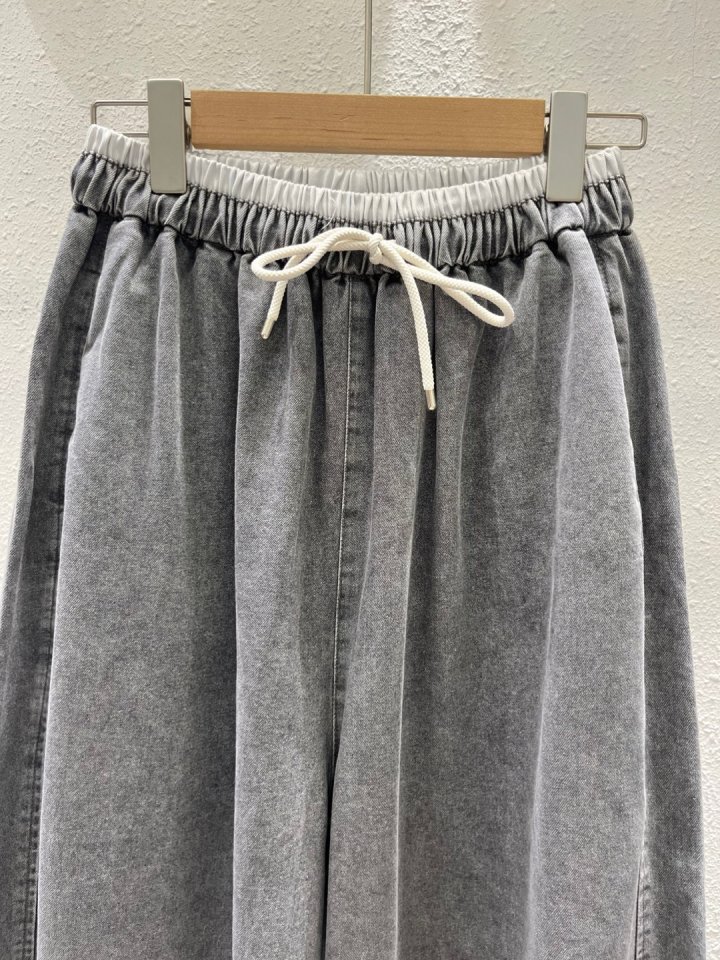 Another Plan - Korean Women Fashion - #womensfashion - Banding Jeans - 11