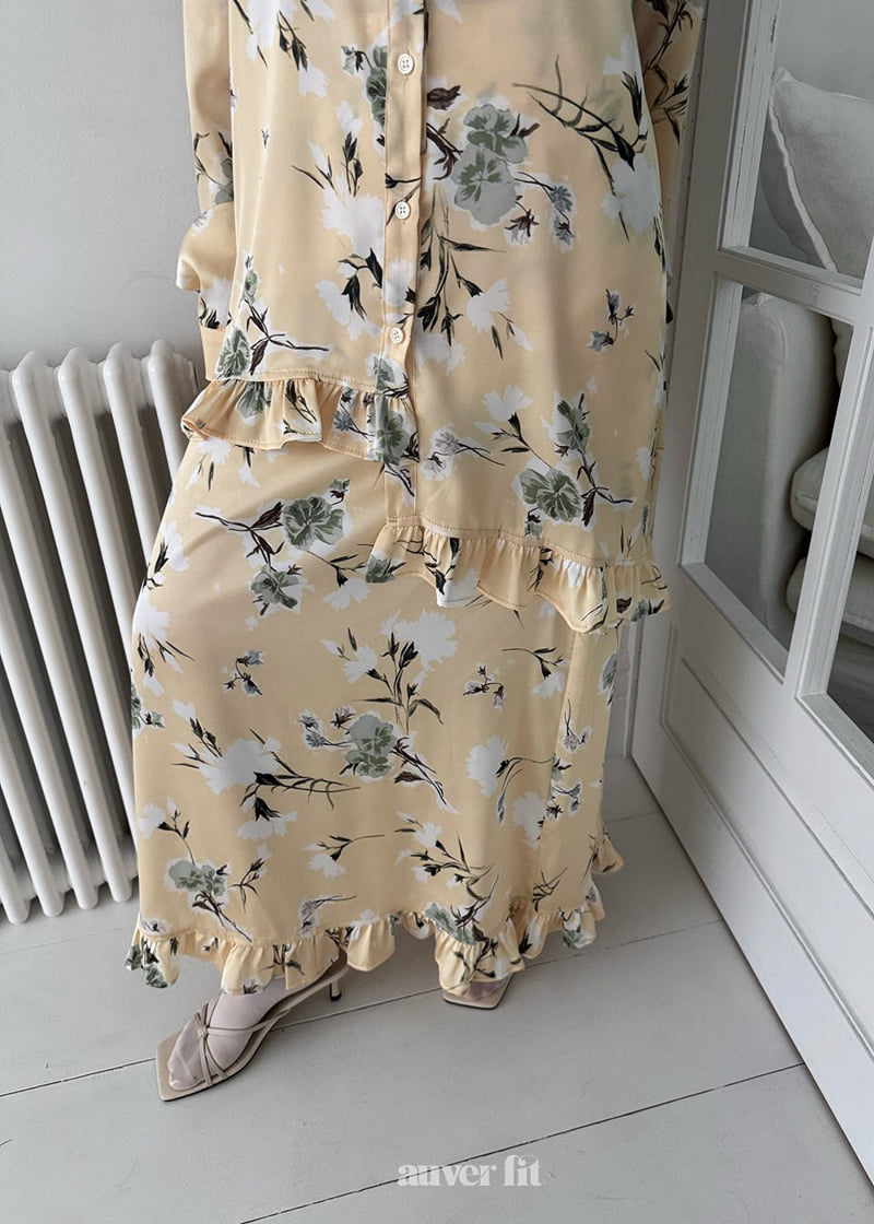 Auver_Fit - Korean Women Fashion - #momslook - Satin Flower Shirt - 2
