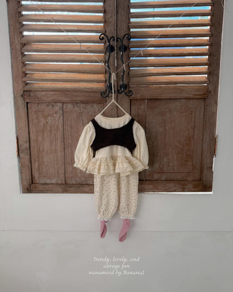 Banana J - Korean Baby Fashion - #smilingbaby - Bebe Ruffle Point Tee - 11