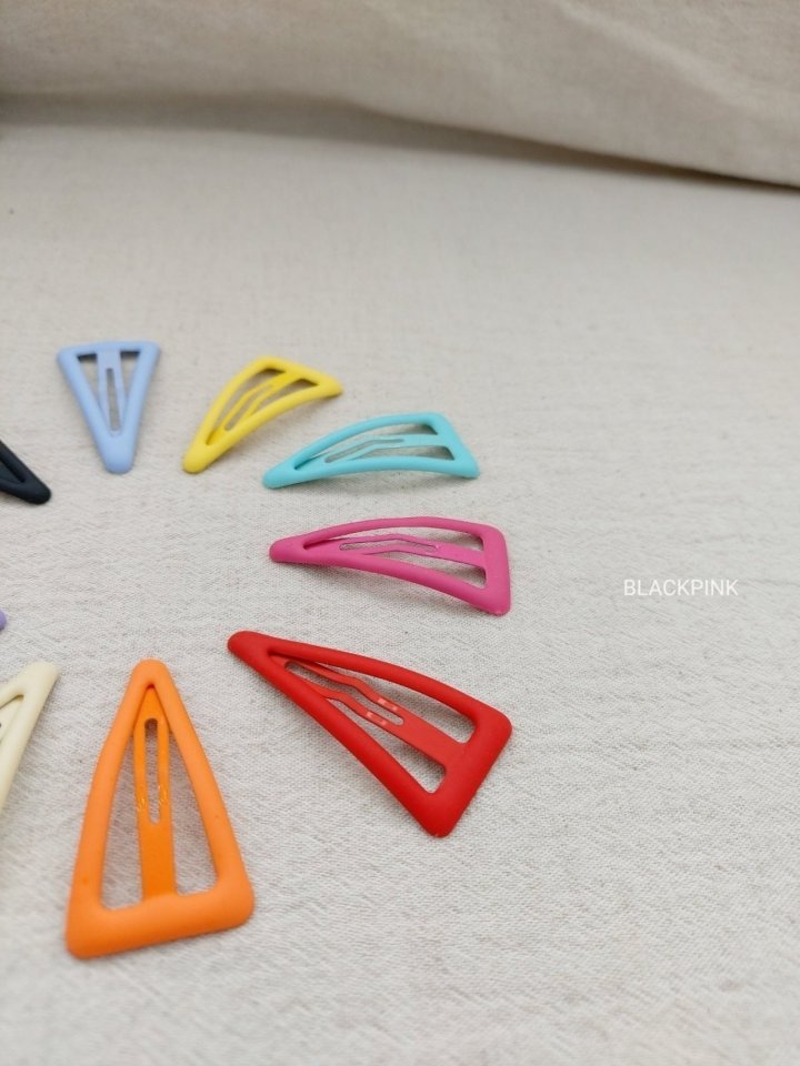 Black Pink - Korean Children Fashion - #kidzfashiontrend - Triangle Embossed Snap Clip - 3