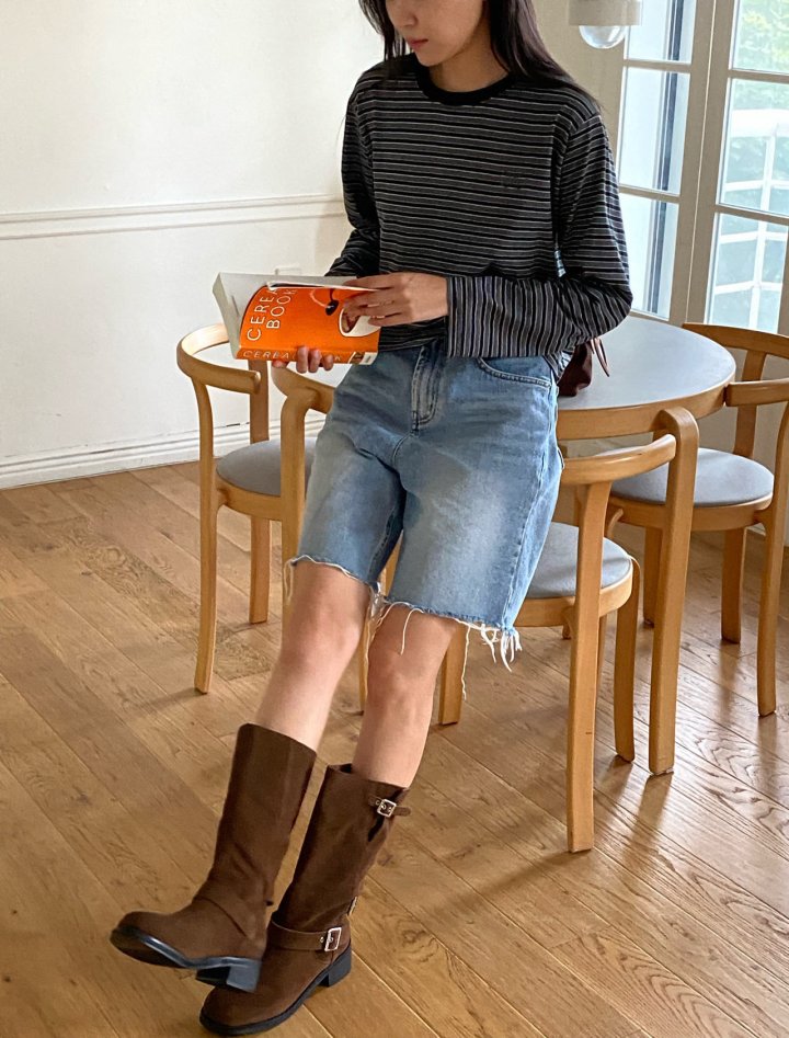 Diana - Korean Women Fashion - #momslook - Pig Button Stripe Tee - 4