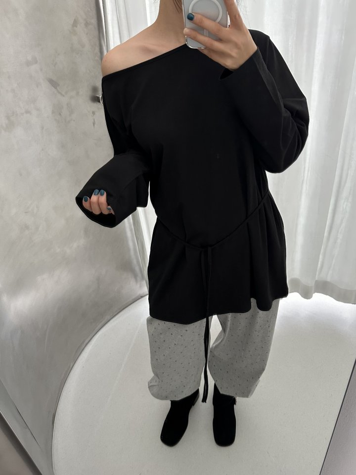 Dress U - Korean Women Fashion - #momslook - Asymmetry Boat Neck Strap Tee - 11