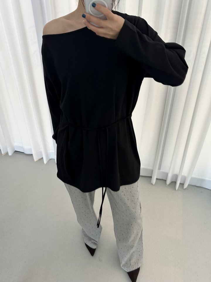 Dress U - Korean Women Fashion - #womensfashion - Asymmetry Boat Neck Strap Tee - 9