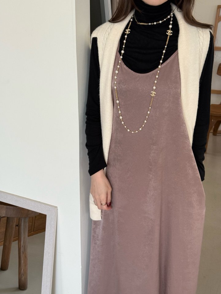 Elmu - Korean Women Fashion - #womensfashion - Tail Satin One-piece