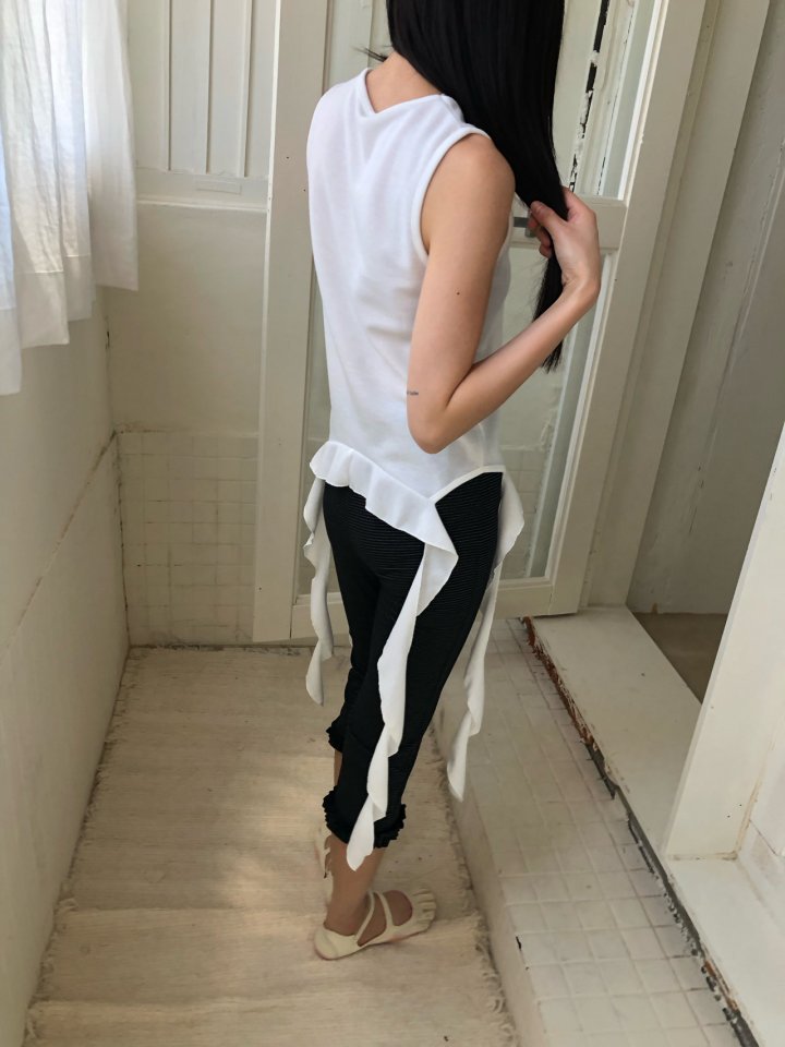 Flash - Korean Women Fashion - #momslook - Span Sleeveless Frill Tail Tee - 3