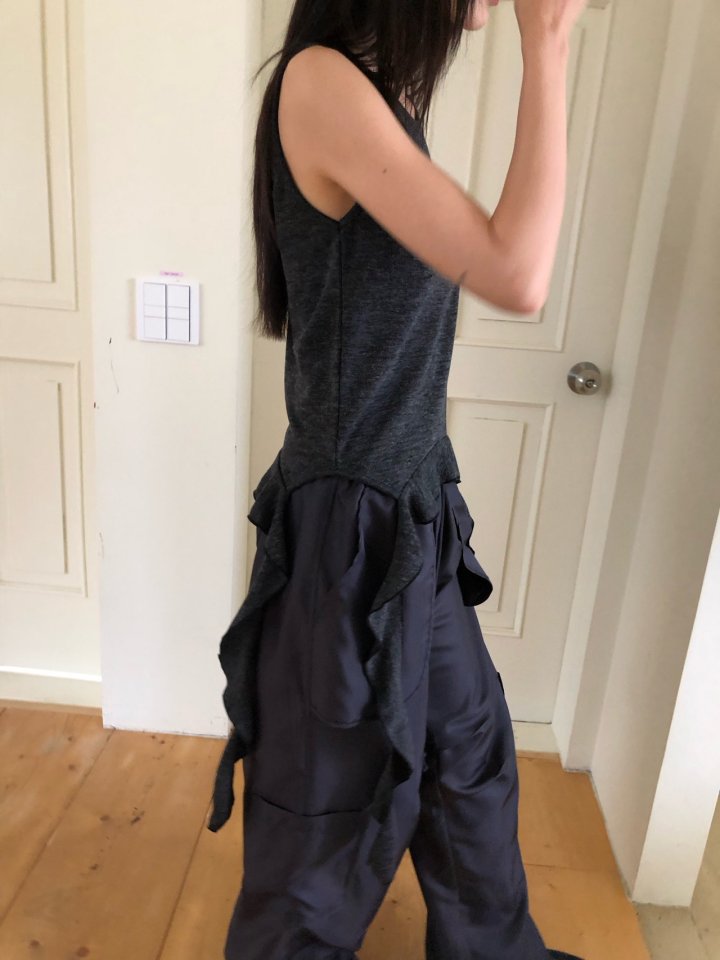 Flash - Korean Women Fashion - #womensfashion - Span Sleeveless Frill Tail Tee - 4