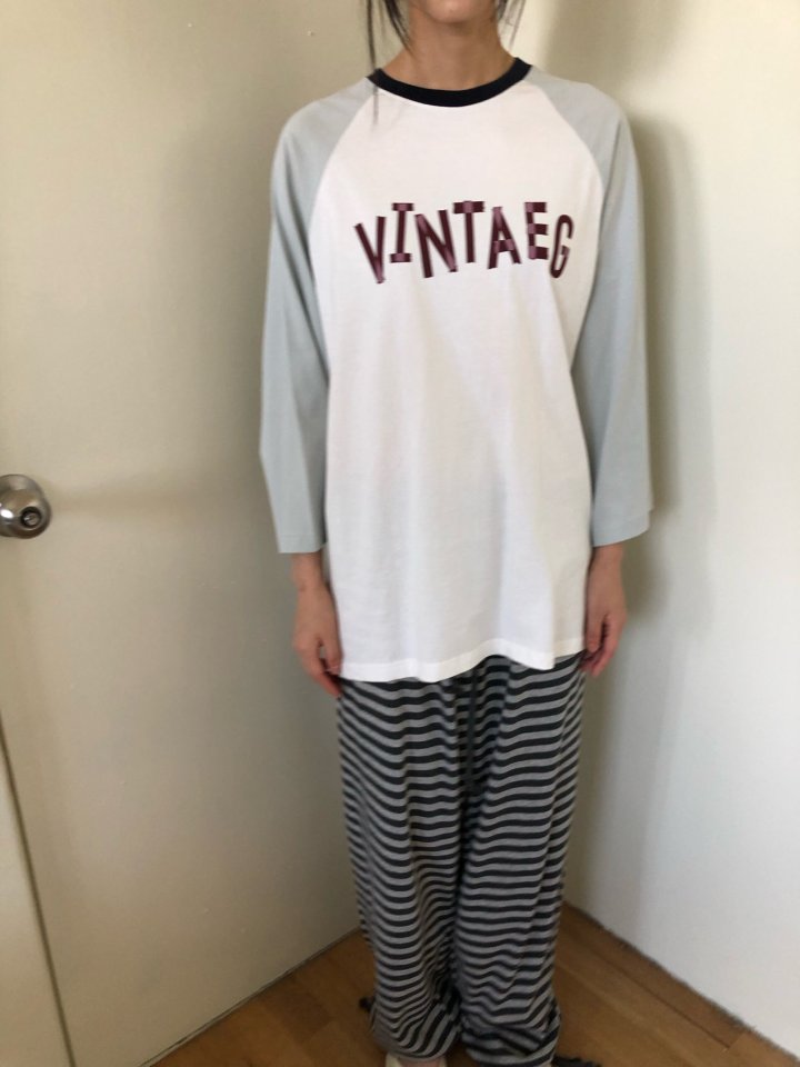Flash - Korean Women Fashion - #momslook - Vintage Tee - 4