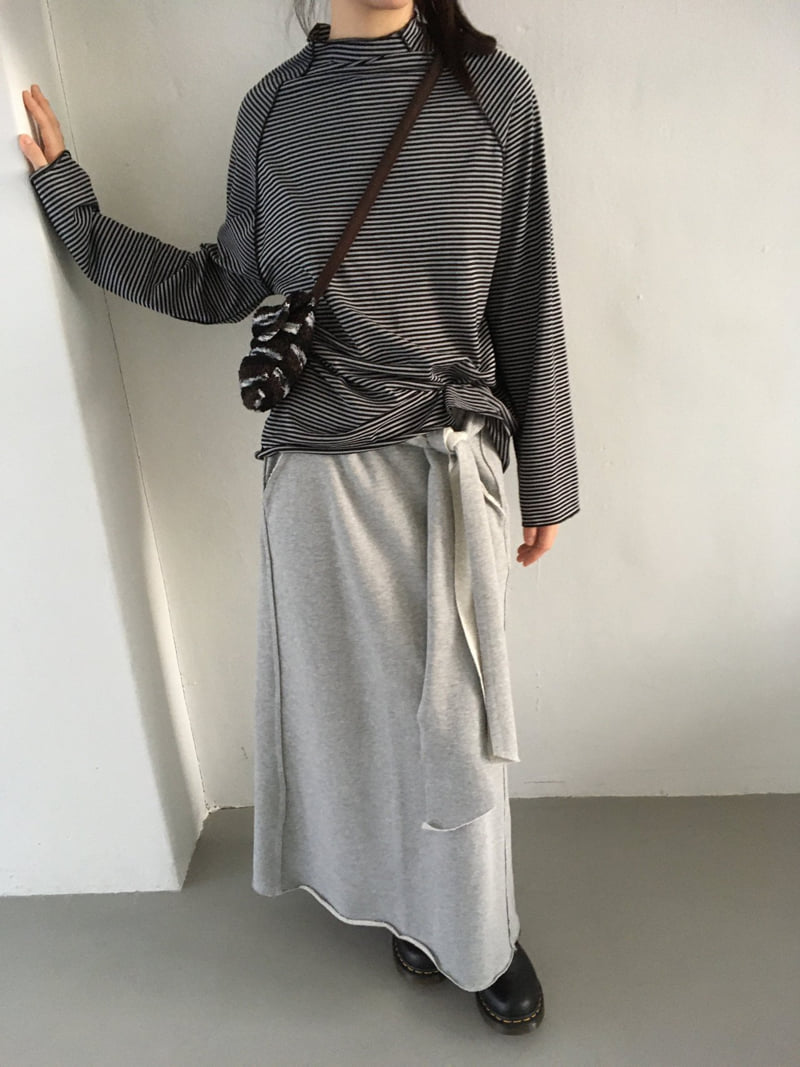 Flash - Korean Women Fashion - #momslook - Windy High Neck Tee - 11