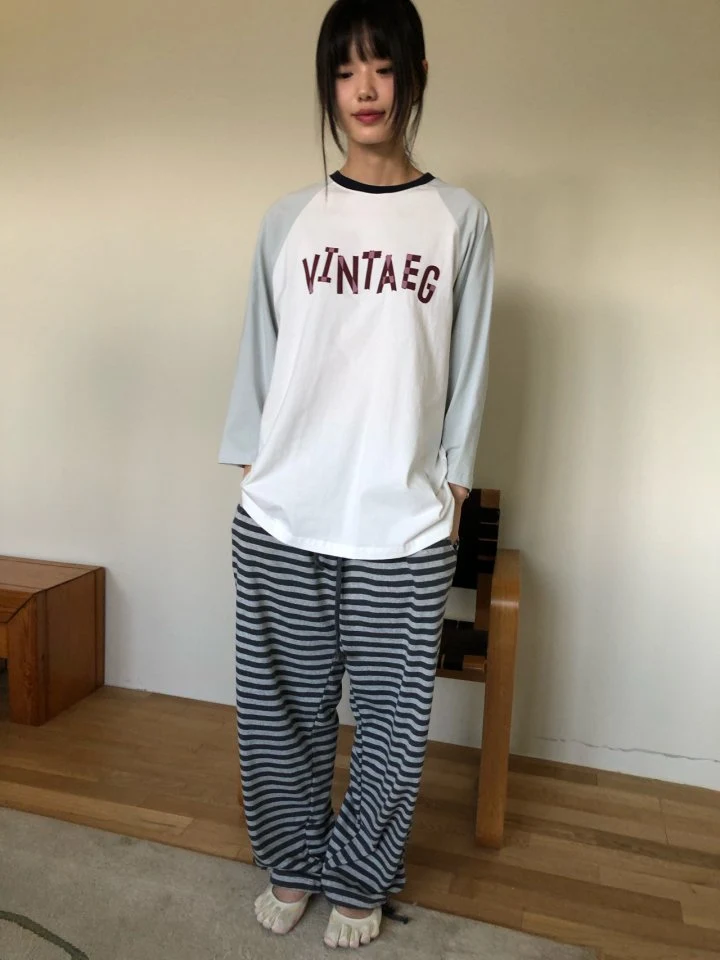 Flash - Korean Women Fashion - #restrostyle - Vintage Tee - 10