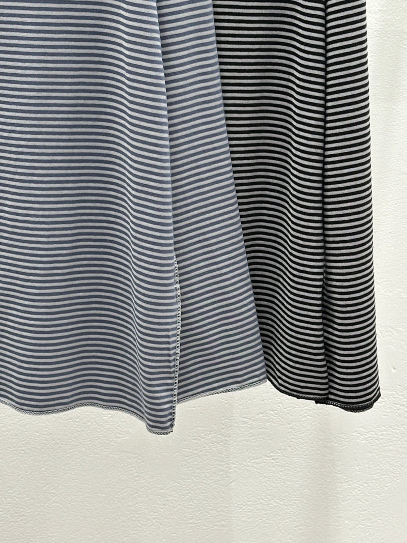 Flash - Korean Women Fashion - #vintageinspired - Windy High Neck Tee - 3