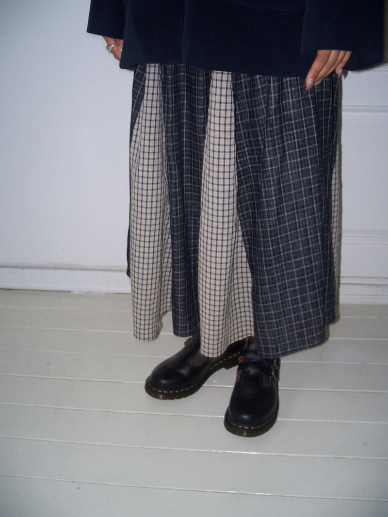 Flash - Korean Women Fashion - #vintagekidsstyle - Mixed Long Skirt - 12