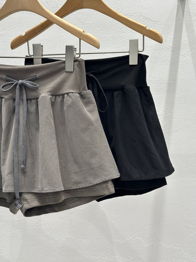 Flash - Korean Women Fashion - #womensfashion - Corduroy Flare Shorts - 2