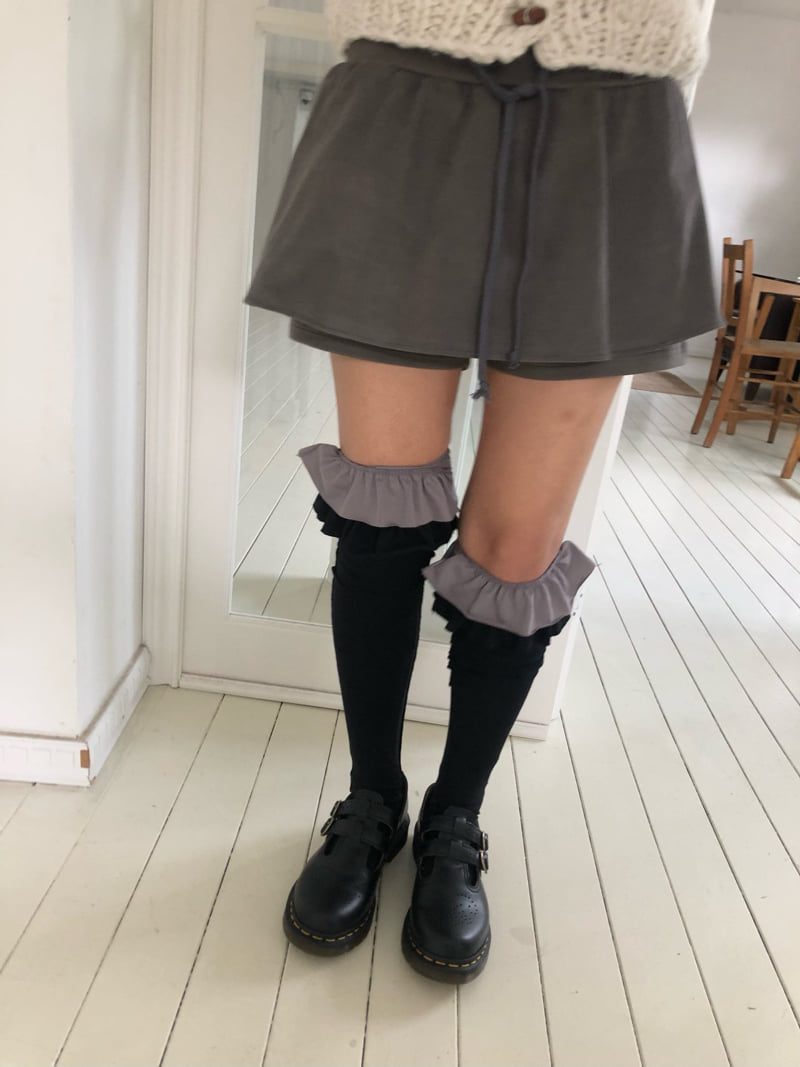 Flash - Korean Women Fashion - #momslook - Corduroy Flare Shorts - 4