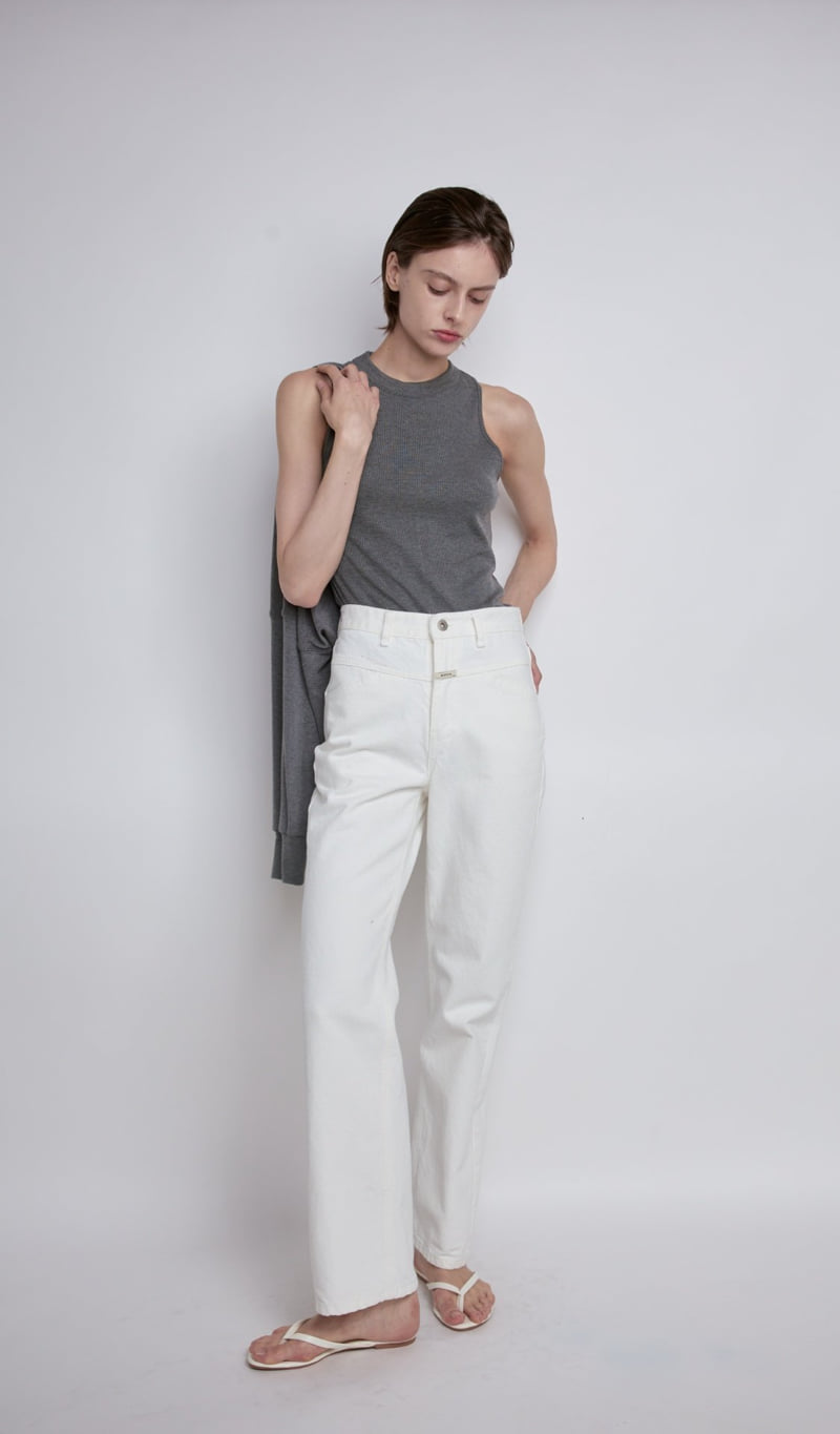 Gentle B - Korean Women Fashion - #thelittlethings - Jubber White Jeans - 4