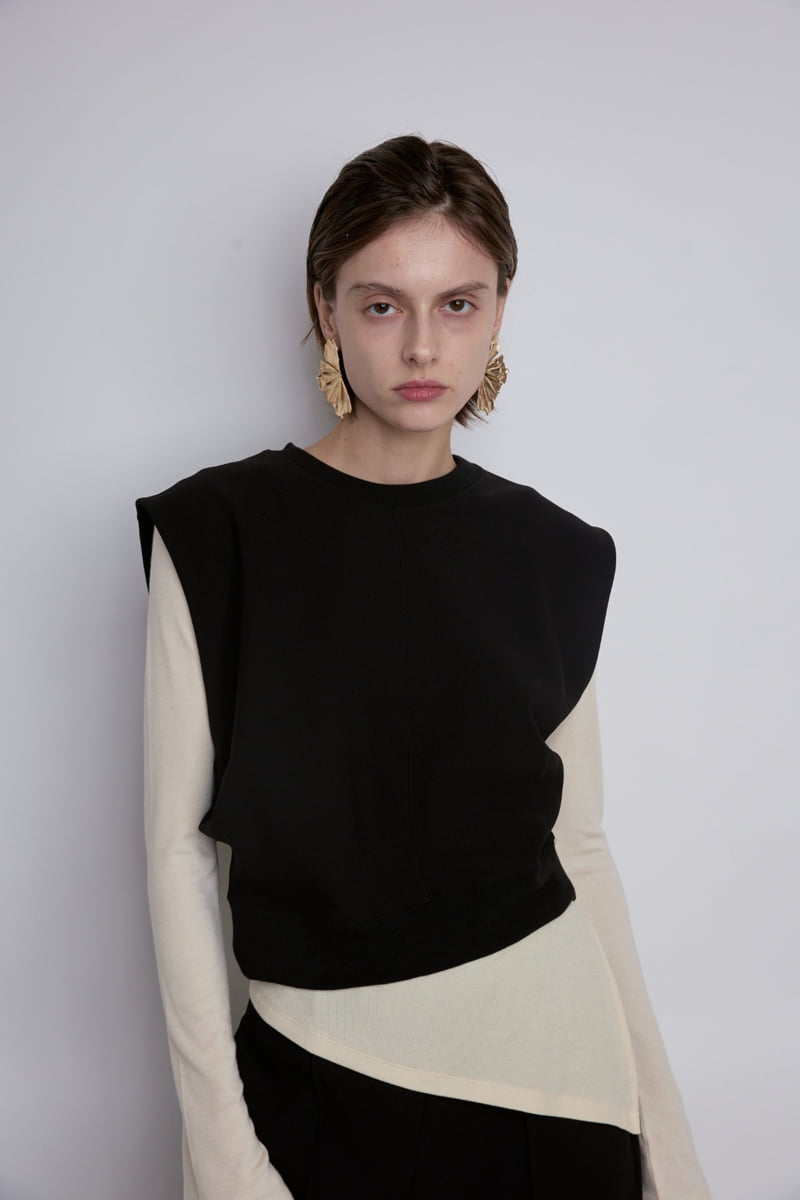 Gentle B - Korean Women Fashion - #momslook - Waist Flow Vest - 6