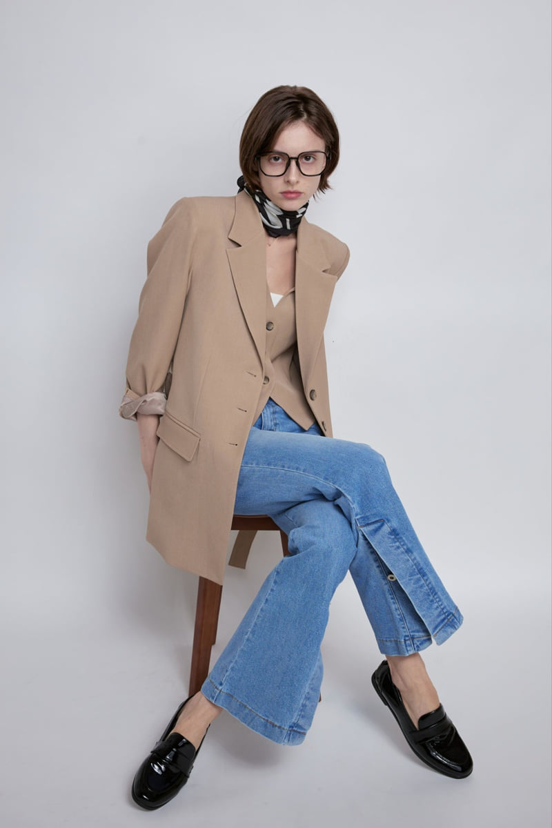 Gentle B - Korean Women Fashion - #restrostyle - Slit Bootcut Denim Pants