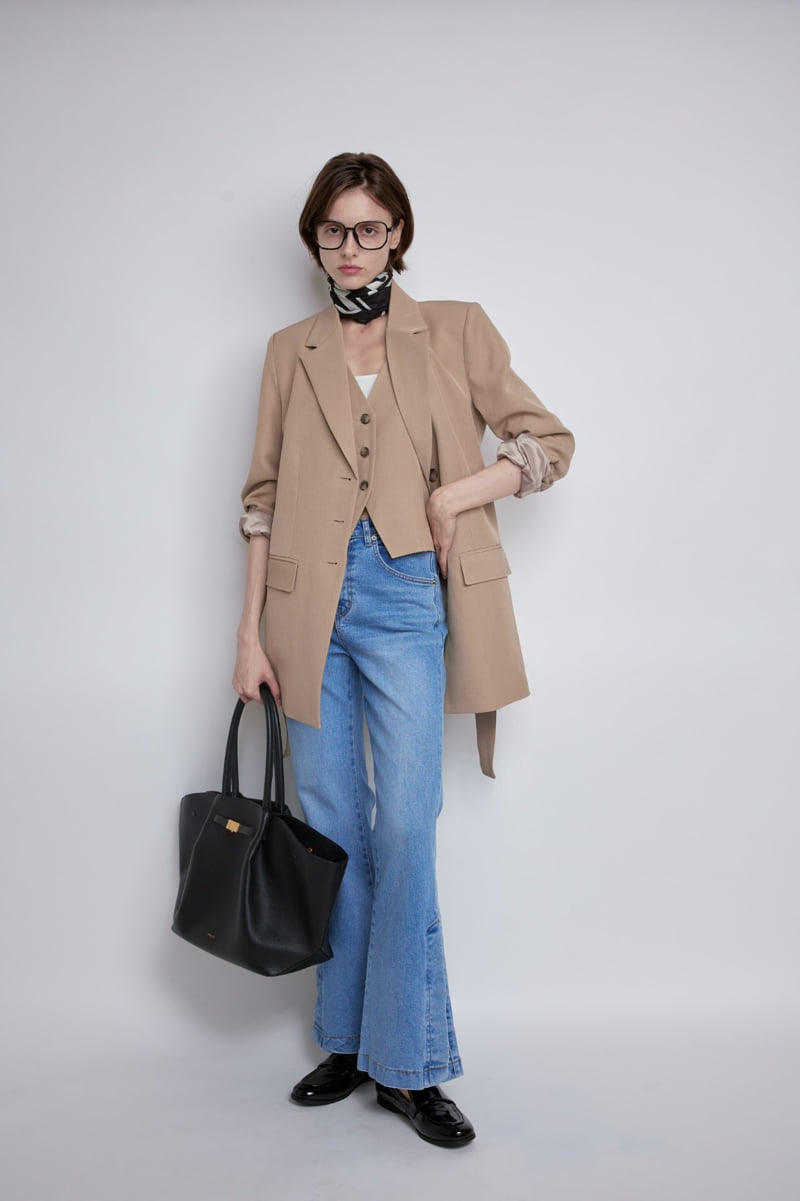 Gentle B - Korean Women Fashion - #romanticstyle - Slit Bootcut Denim Pants - 2