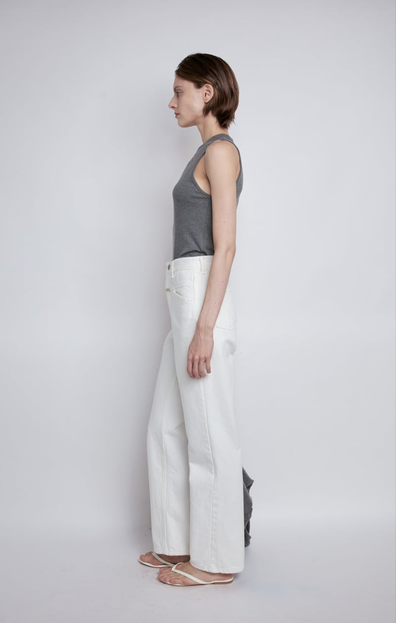 Gentle B - Korean Women Fashion - #womensfashion - Jubber White Jeans - 11
