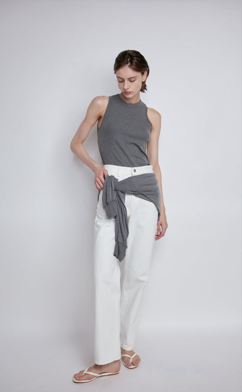 Gentle B - Korean Women Fashion - #womensfashion - Jubber White Jeans - 5