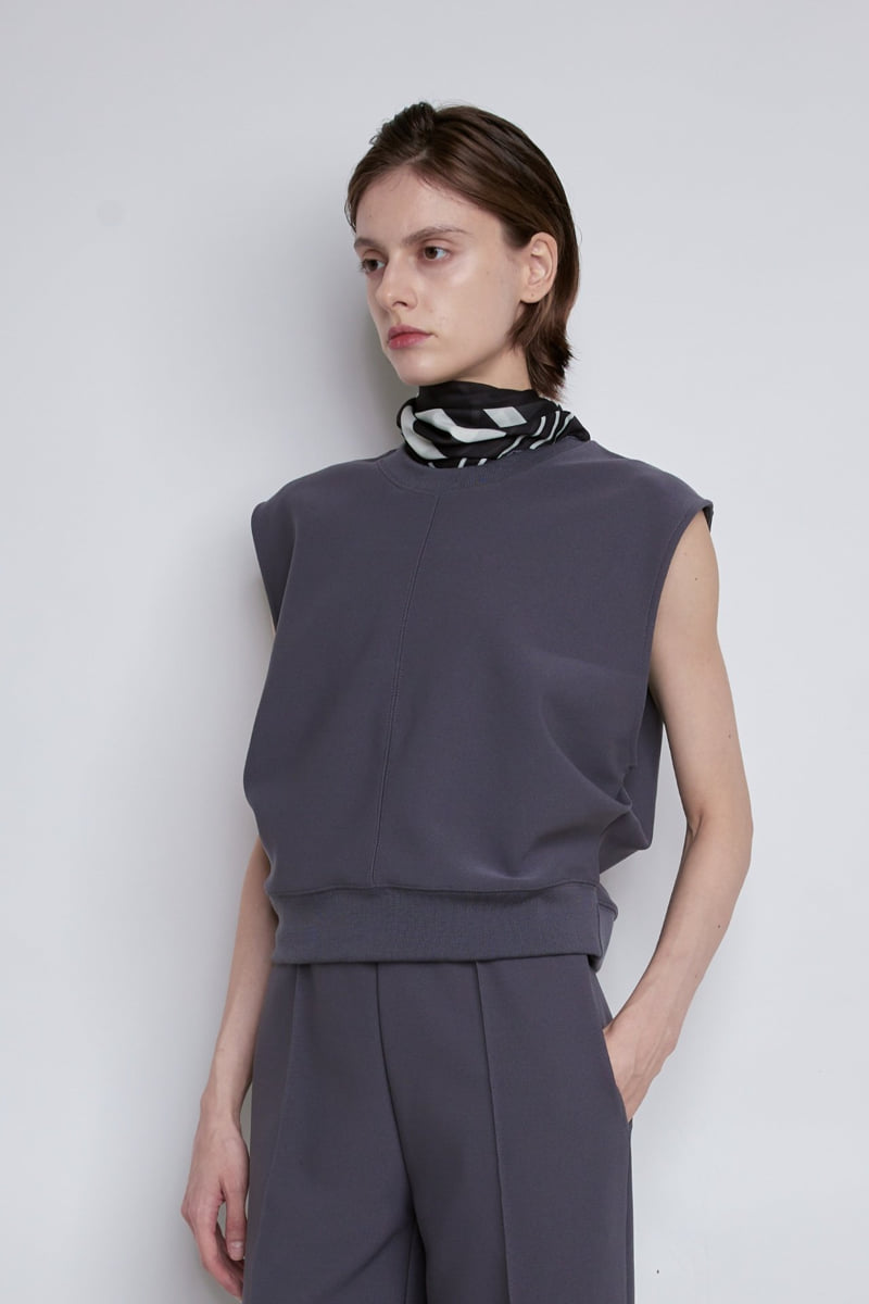 Gentle B - Korean Women Fashion - #womensfashion - Waist Flow Vest - 11