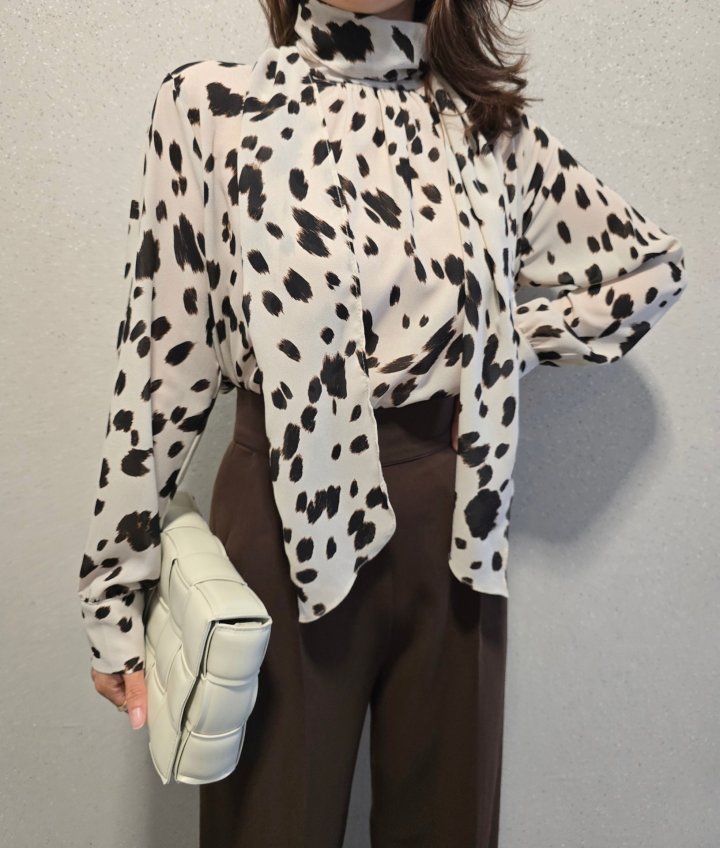 Gratia - Korean Women Fashion - #restrostyle - Ruelle Blouse - 2