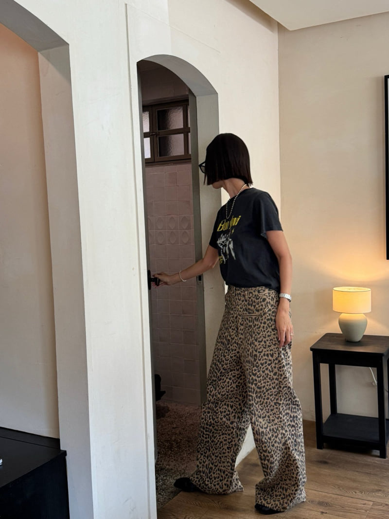 Heil - Korean Women Fashion - #momslook - Leopard Zipper Pants - 2