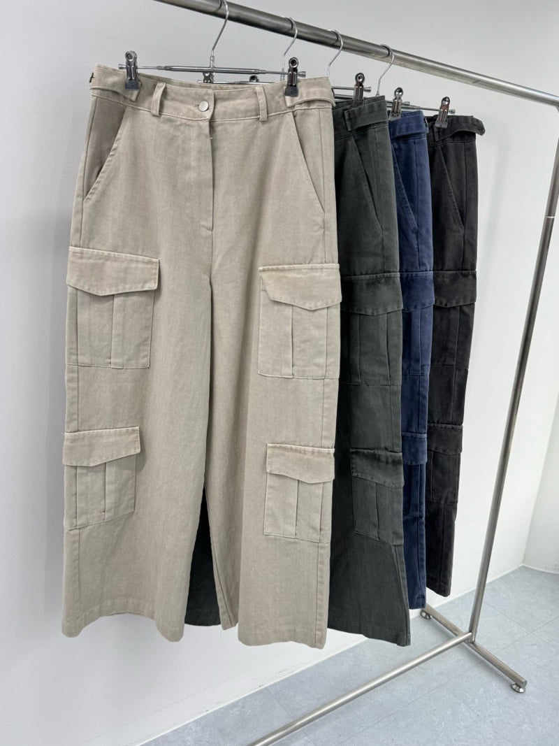Heil - Korean Women Fashion - #restrostyle - Pig Double Pocket Pants - 12