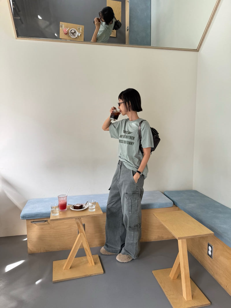 Heil - Korean Women Fashion - #vintagekidsstyle - Pig Vintage Ugly Tee - 12