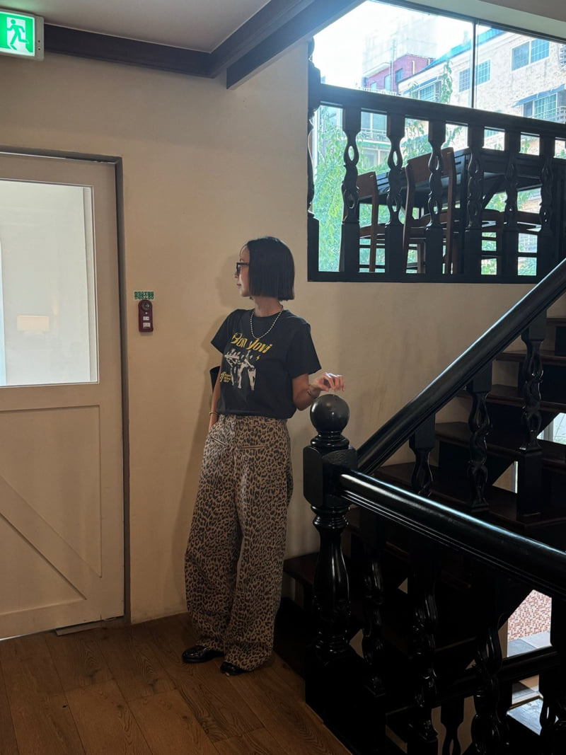 Heil - Korean Women Fashion - #womensfashion - Pigment Bon Jovi Tee - 2