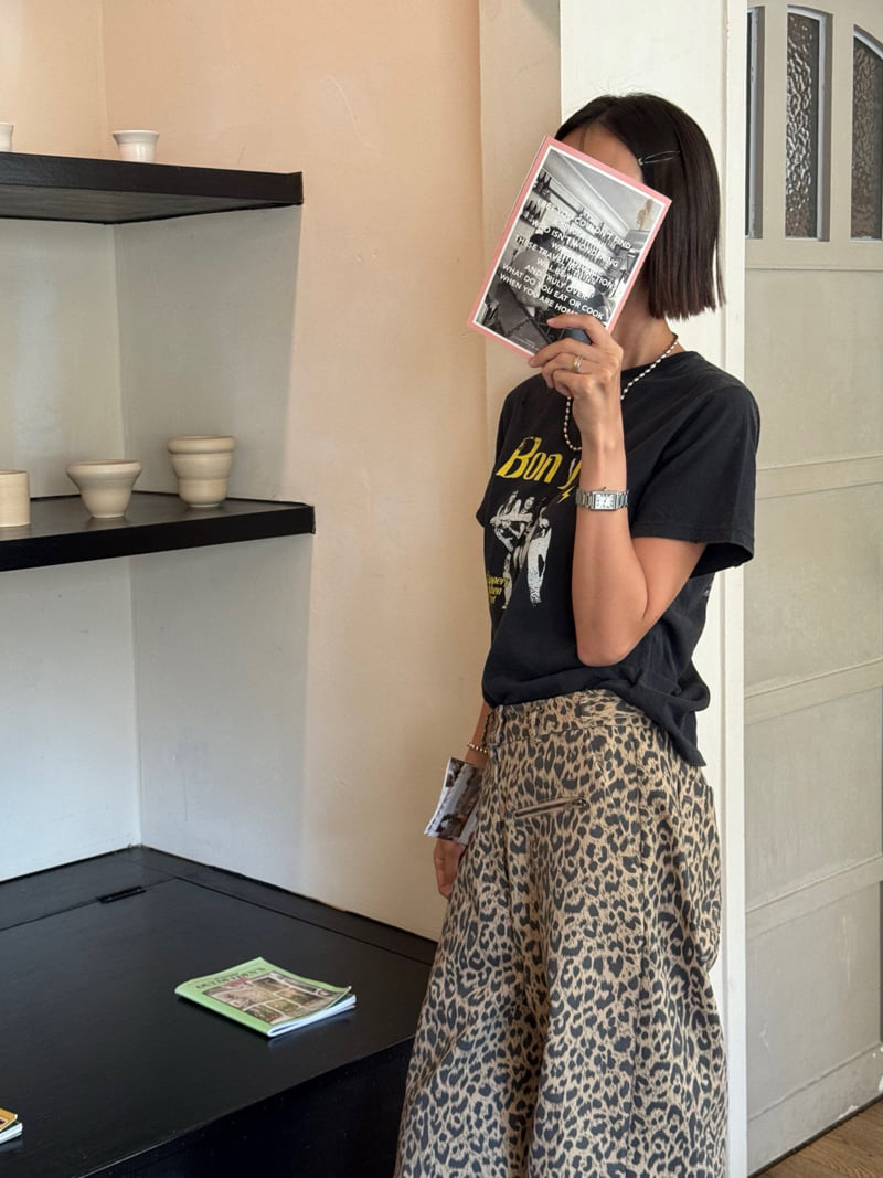 Heil - Korean Women Fashion - #womensfashion - Pigment Bon Jovi Tee - 6
