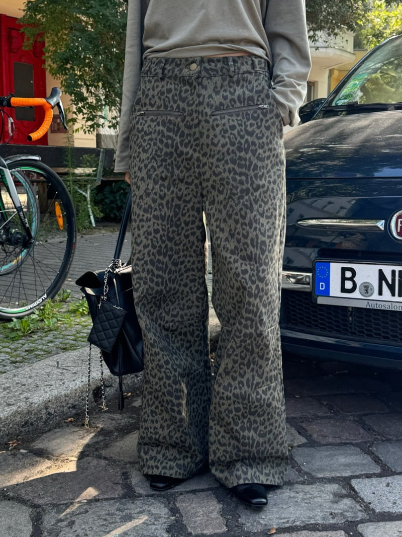 Heil - Korean Women Fashion - #womensfashion - Leopard Zipper Pants - 7