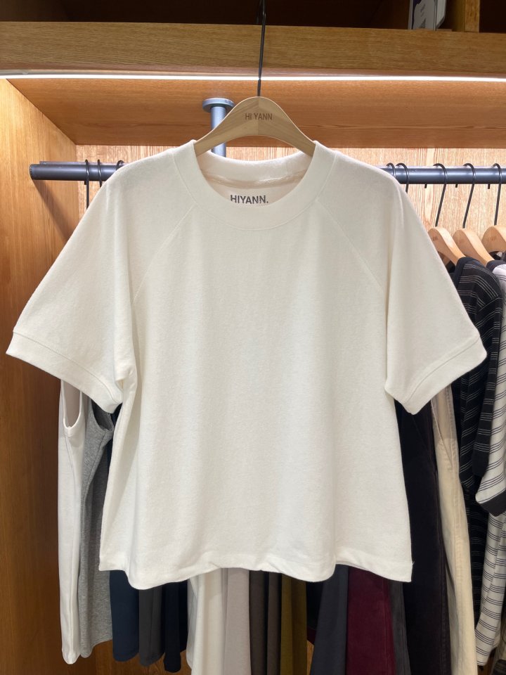 Hiyann - Korean Women Fashion - #momslook - MHL Raglan Fleece Tee - 2