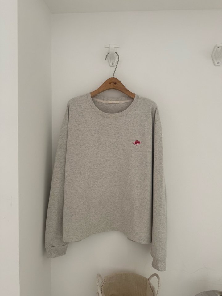 Hiyann - Korean Women Fashion - #momslook - Wappen Basic Tee - 4