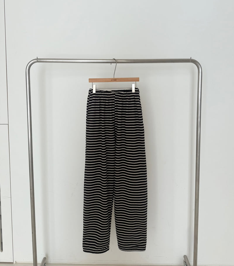 Hiyann - Korean Women Fashion - #momslook - Roy Jogger Pants - 3