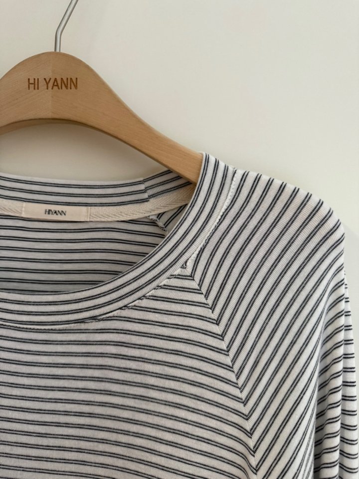 Hiyann - Korean Women Fashion - #womensfashion - Raglan Stripe Tee - 4