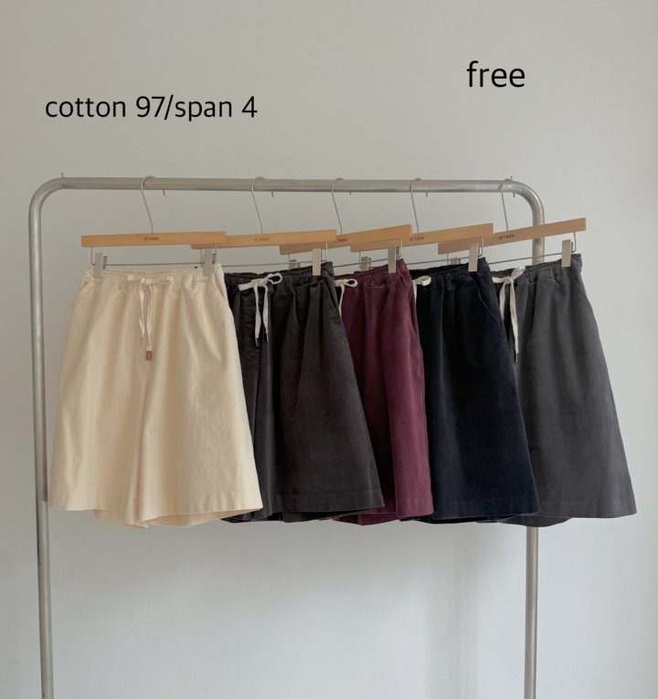 Hiyann - Korean Women Fashion - #vintagekidsstyle - Bermuda Corduroy Pants