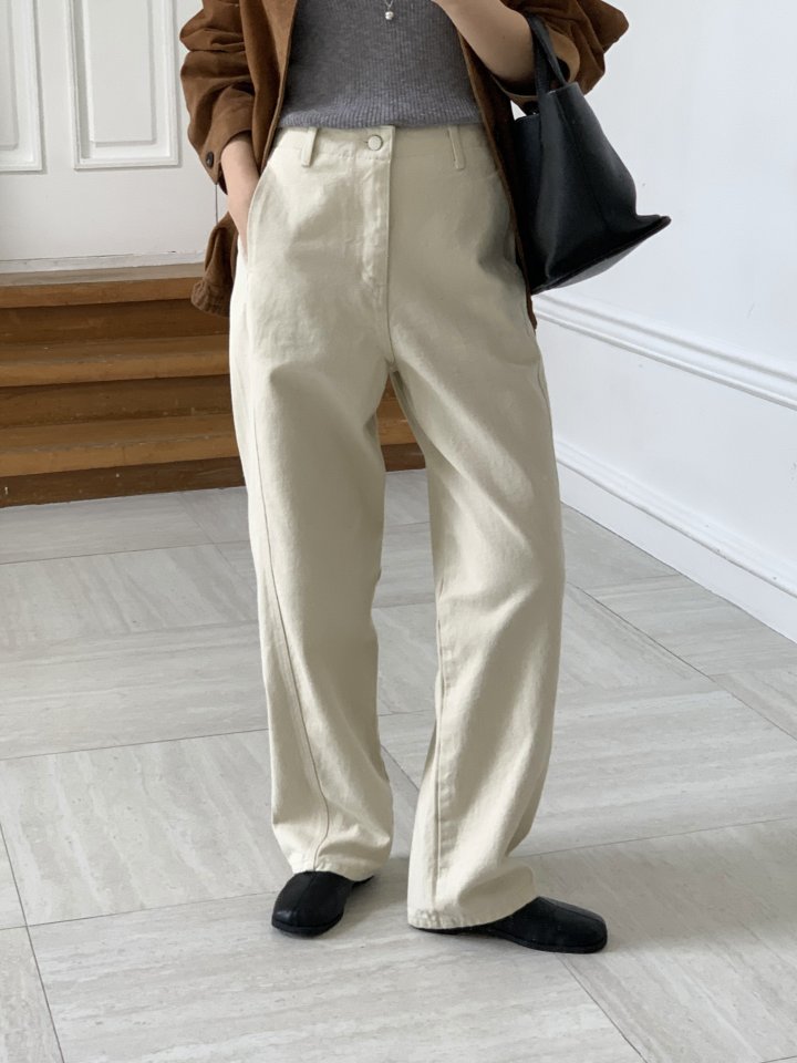 I'm here - Korean Women Fashion - #momslook - Round Cotton Baggy Pants - 3