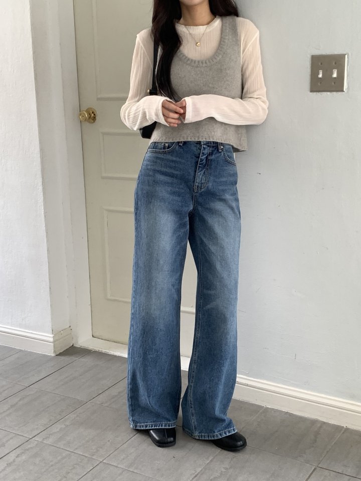 I'm here - Korean Women Fashion - #momslook - Back Slit Wide Straight Denim Pants - 11