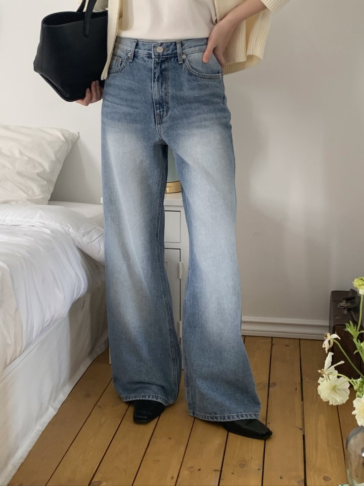 I'm here - Korean Women Fashion - #momslook - Back Slit Wide Straight Denim Pants - 5