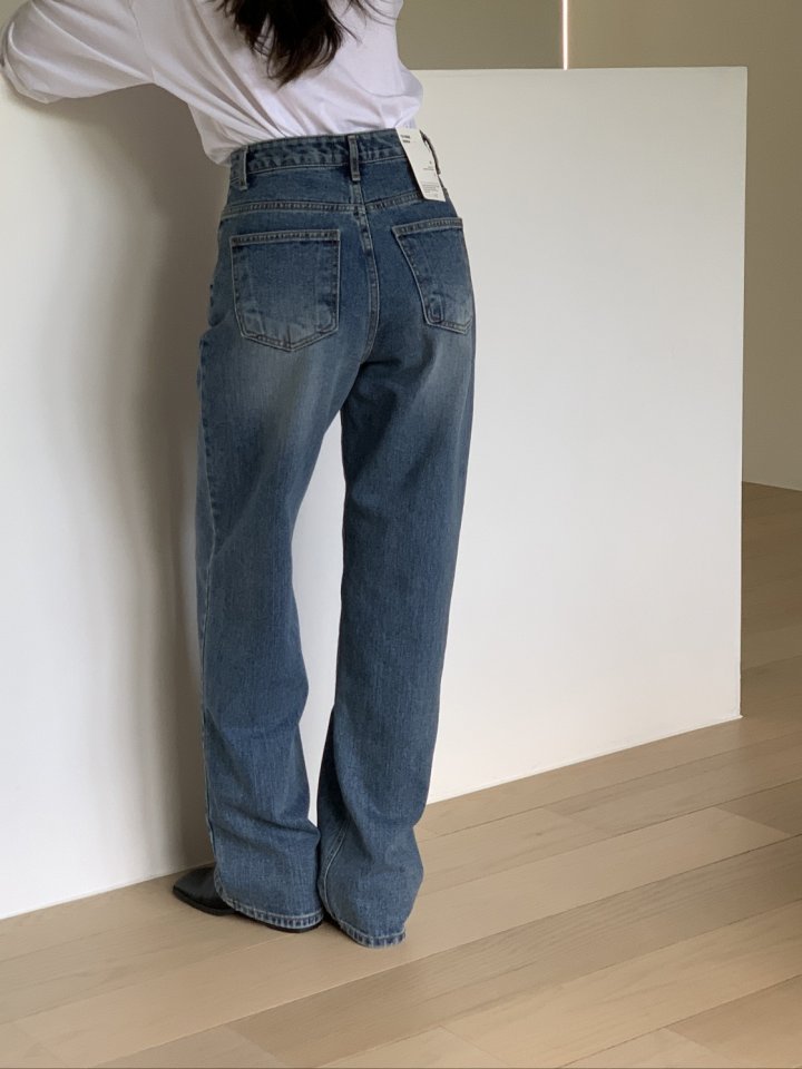 I'm here - Korean Women Fashion - #momslook - Raw Hem Vintage Cat Straight Denim Pants - 12