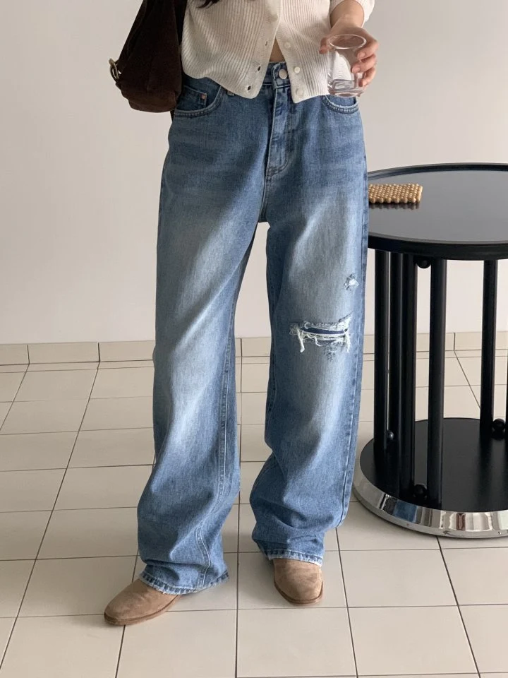 I'm here - Korean Women Fashion - #momslook - Vintage Wide Denim Pants - 2