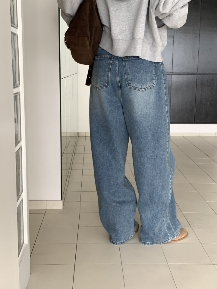 I'm here - Korean Women Fashion - #momslook - Round Denim Pants - 11