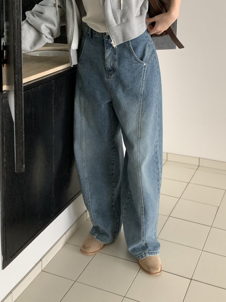 I'm here - Korean Women Fashion - #momslook - Round Denim Pants - 3