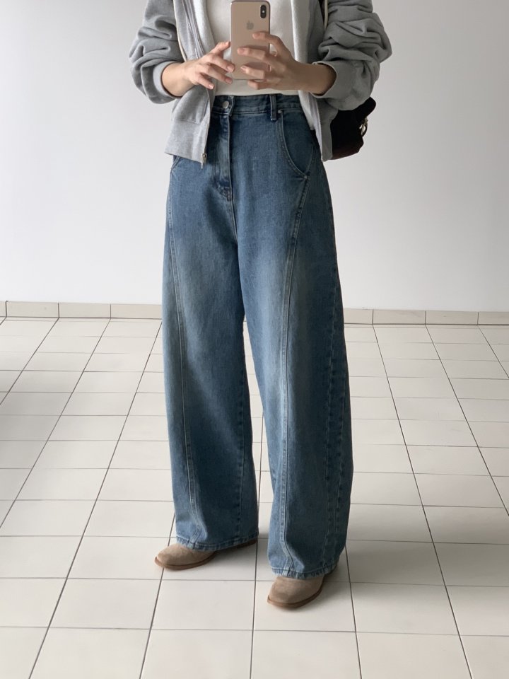 I'm here - Korean Women Fashion - #momslook - Round Denim Pants - 9