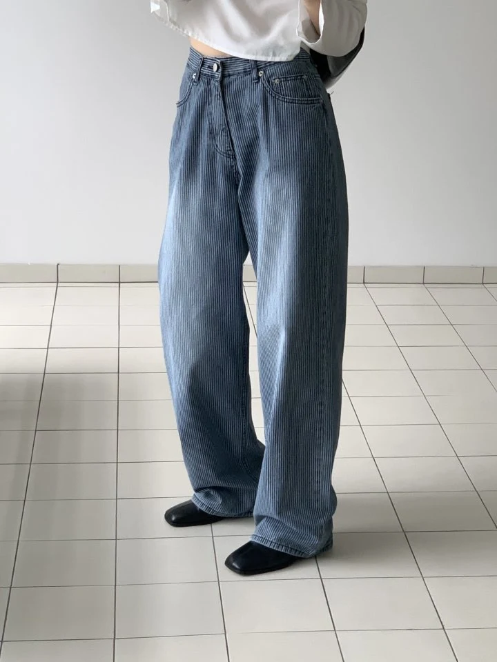I'm here - Korean Women Fashion - #momslook - Wide Stripe Denim Pants - 12