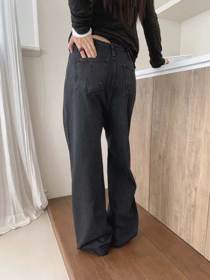 I'm here - Korean Women Fashion - #momslook - Muobi Wide Black Denim Pants - 7