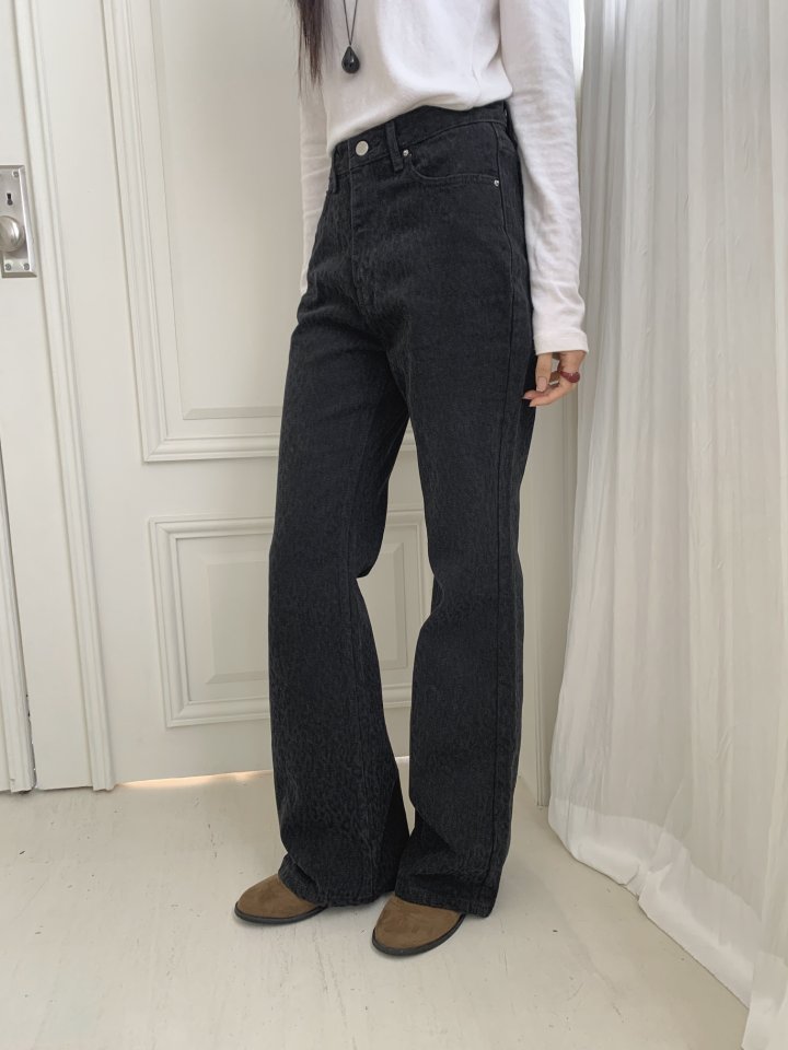 I'm here - Korean Women Fashion - #momslook - Leopard Bootcut Denim Pants - 7