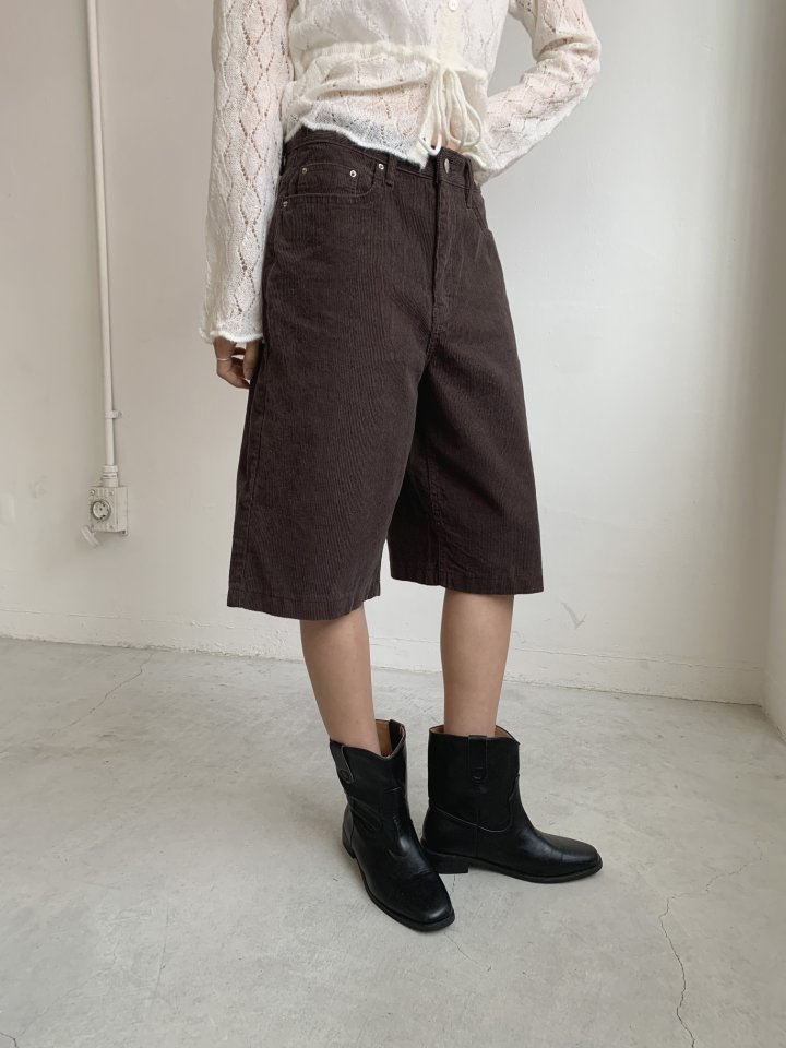 I'm here - Korean Women Fashion - #momslook - Corduroy Bermuda Pants - 2