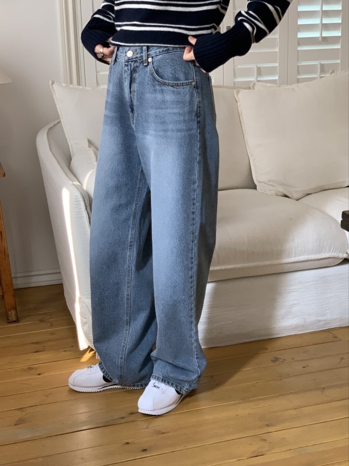 I'm here - Korean Women Fashion - #thelittlethings - Grayish Wide Straight Denim Pants - 8