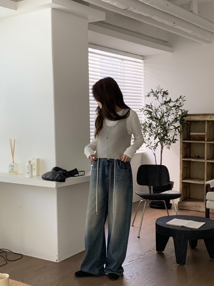 I'm here - Korean Women Fashion - #vintagekidsstyle - String Wide Denim Pants